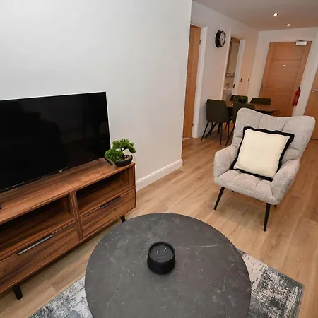 Fabulous 1 Bedroom In Appartamento *