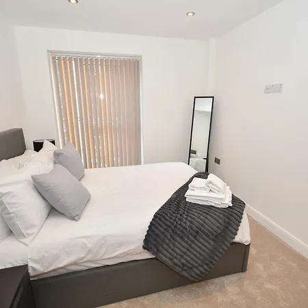 Fabulous 1 Bedroom In *